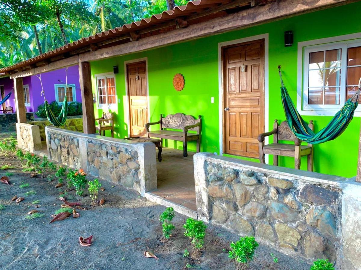 Hotel Oasis & Surf Camp سانتا كاتالينا المظهر الخارجي الصورة