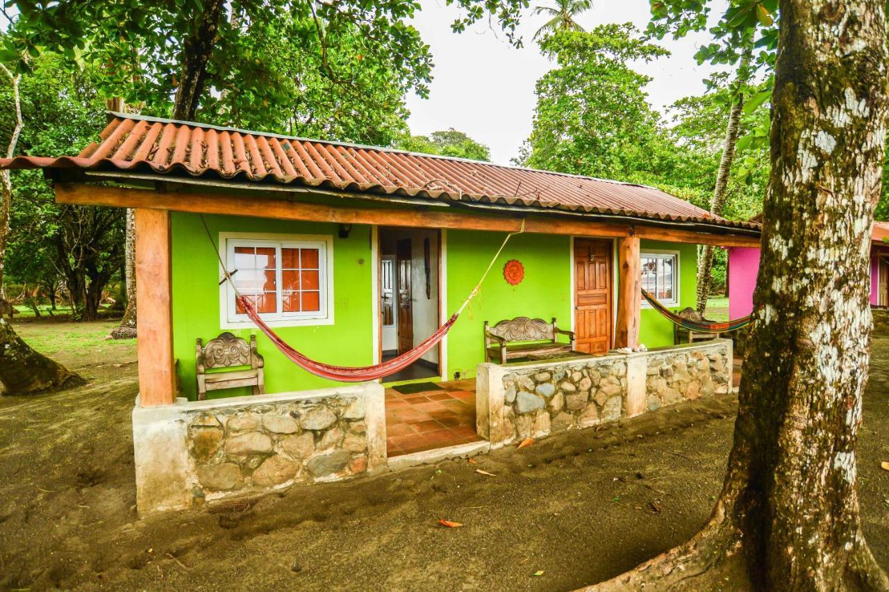 Hotel Oasis & Surf Camp سانتا كاتالينا المظهر الخارجي الصورة
